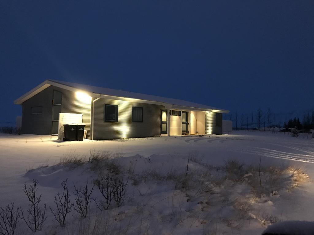 Luxury Villa With River View Laugaras Екстериор снимка
